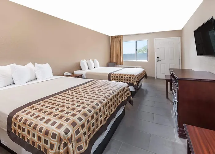 Deluxe Inn Denton